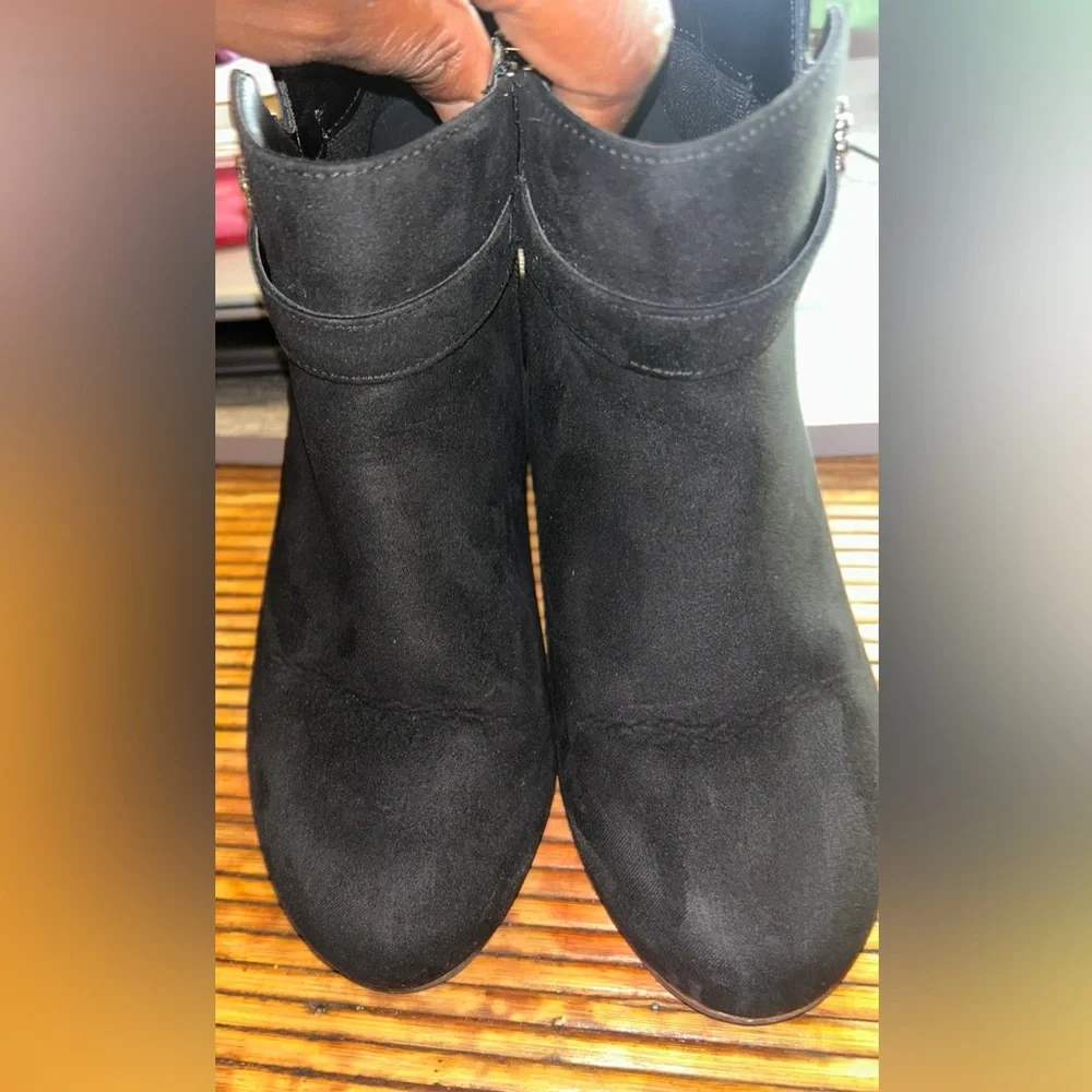 The Children's Place Black Ankle Boots with Heart Rhinestone Buckle